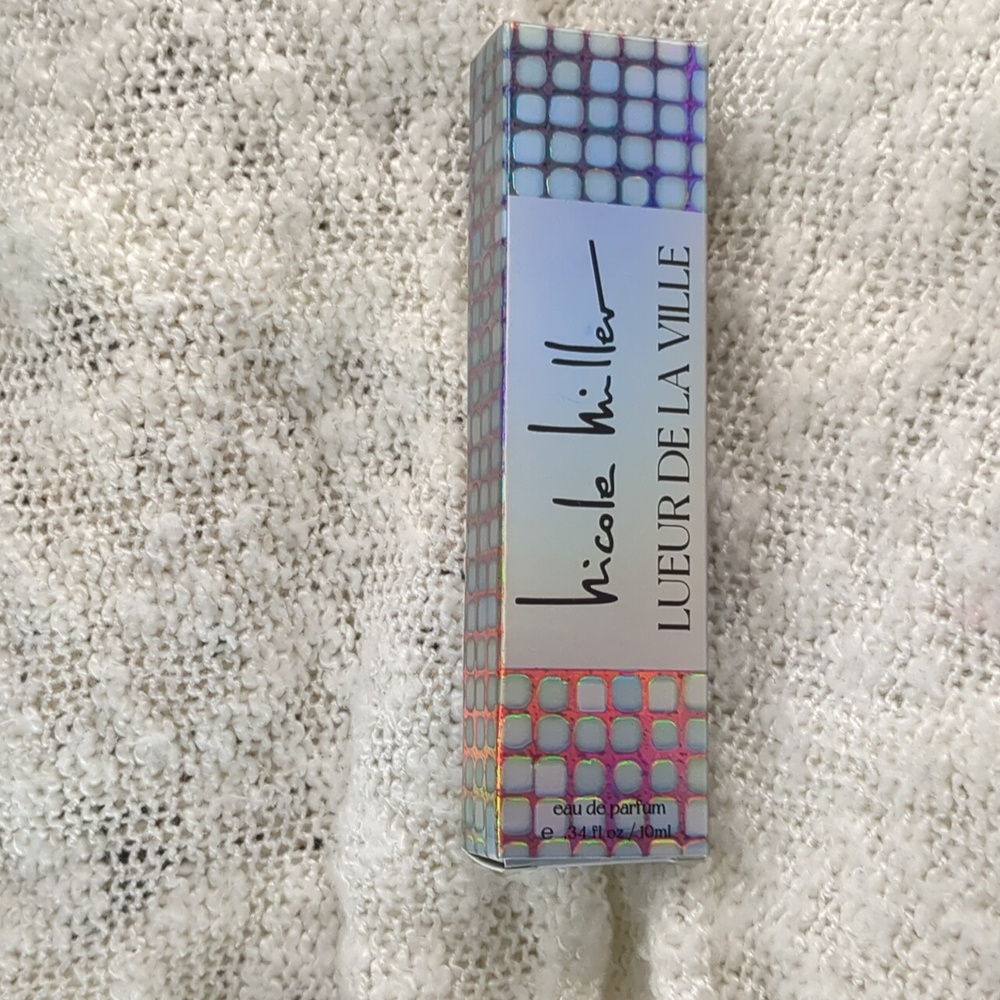 Nicole Miller Lueur De La Ville Fragrance, 10ml/0.34fl oz - Picture 5 of 9